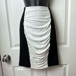 VINCE CAMUTO Black & Off-White Pull-on Pencil Skirt - Size M
